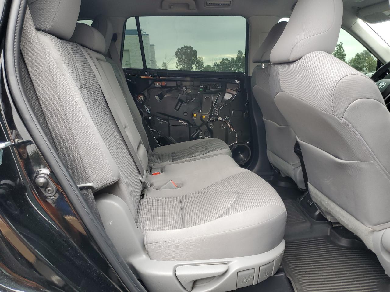 2022 Toyota Highlander L VIN: 5TDZZRAH2NS125527 Lot: 86167905