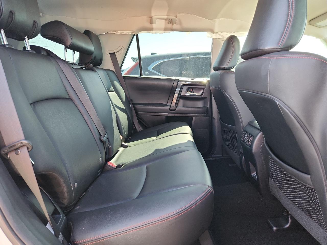 2020 Toyota 4Runner Sr5/Sr5 Premium VIN: JTEBU5JR6L5822747 Lot: 84813005