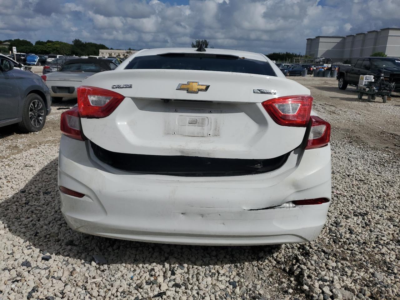 2017 Chevrolet Cruze Ls VIN: 1G1BC5SM3H7119458 Lot: 85121255