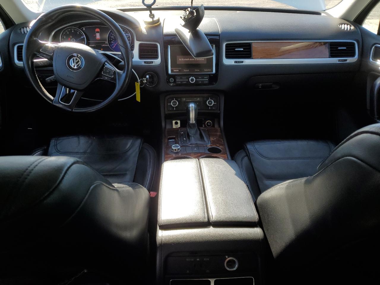 2011 Volkswagen Touareg V6 VIN: WVGFF9BP2BD007045 Lot: 82288525