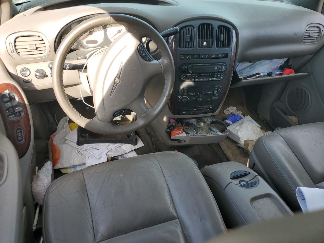 2003 Chrysler Town & Country Limited VIN: 2C8GP64L23R256618 Lot: 82542495