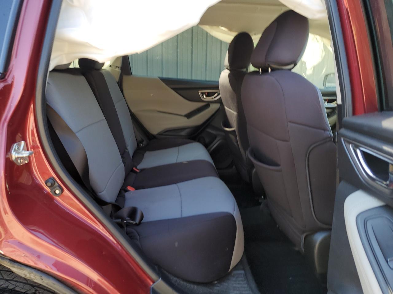 2022 Subaru Forester Premium VIN: JF2SKADC4NH418021 Lot: 85323975