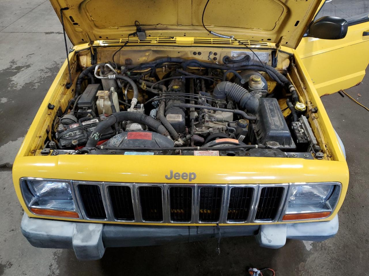 2000 Jeep Cherokee Sport VIN: 1J4FF48S5YL211365 Lot: 89851025