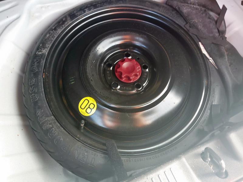 2012 TOYOTA AURIS 1.6 V-MATIC COLOUR COLLECTION 5DR