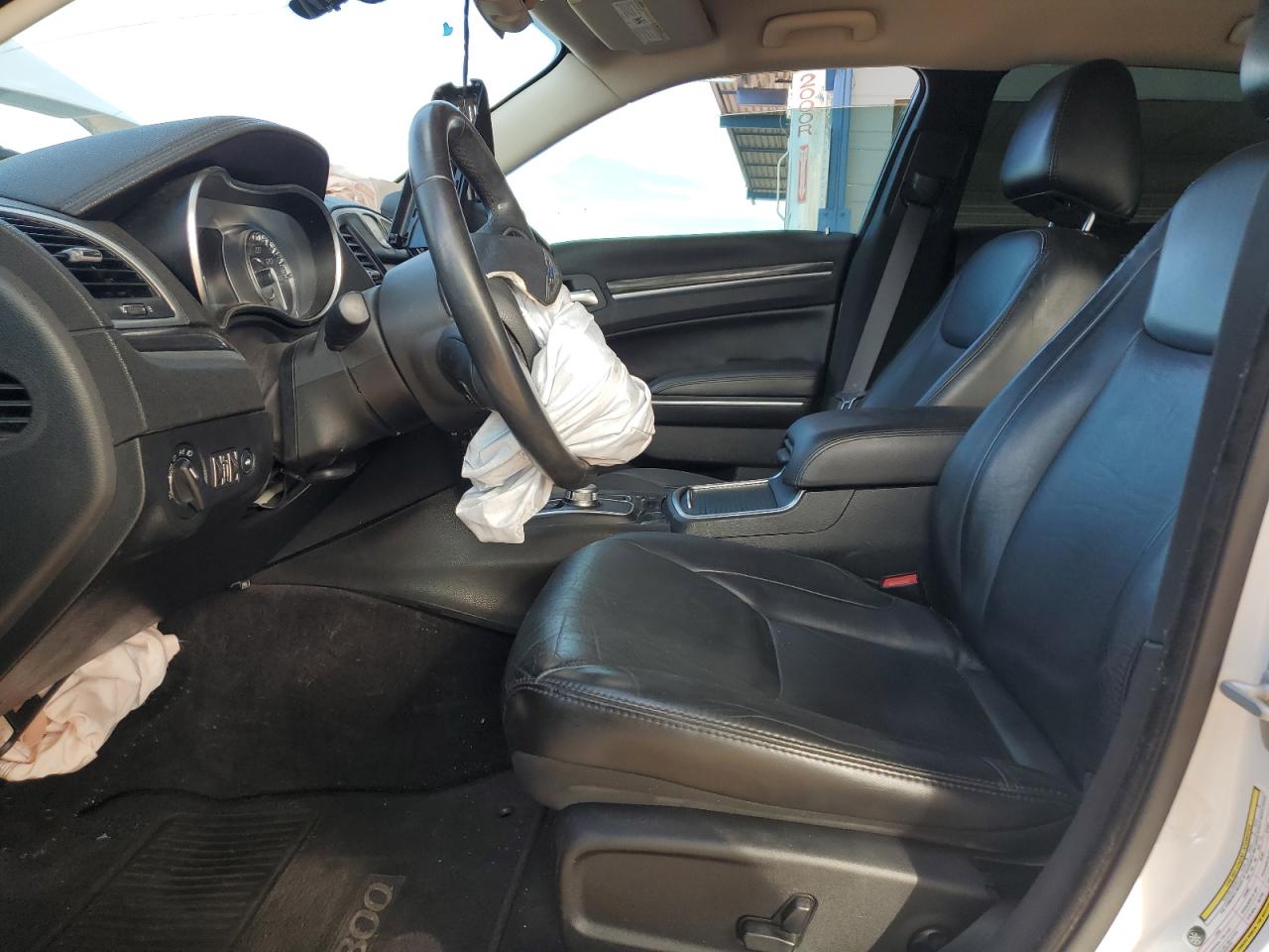 2017 Chrysler 300 Limited VIN: 2C3CCAAG4HH609948 Lot: 87395815