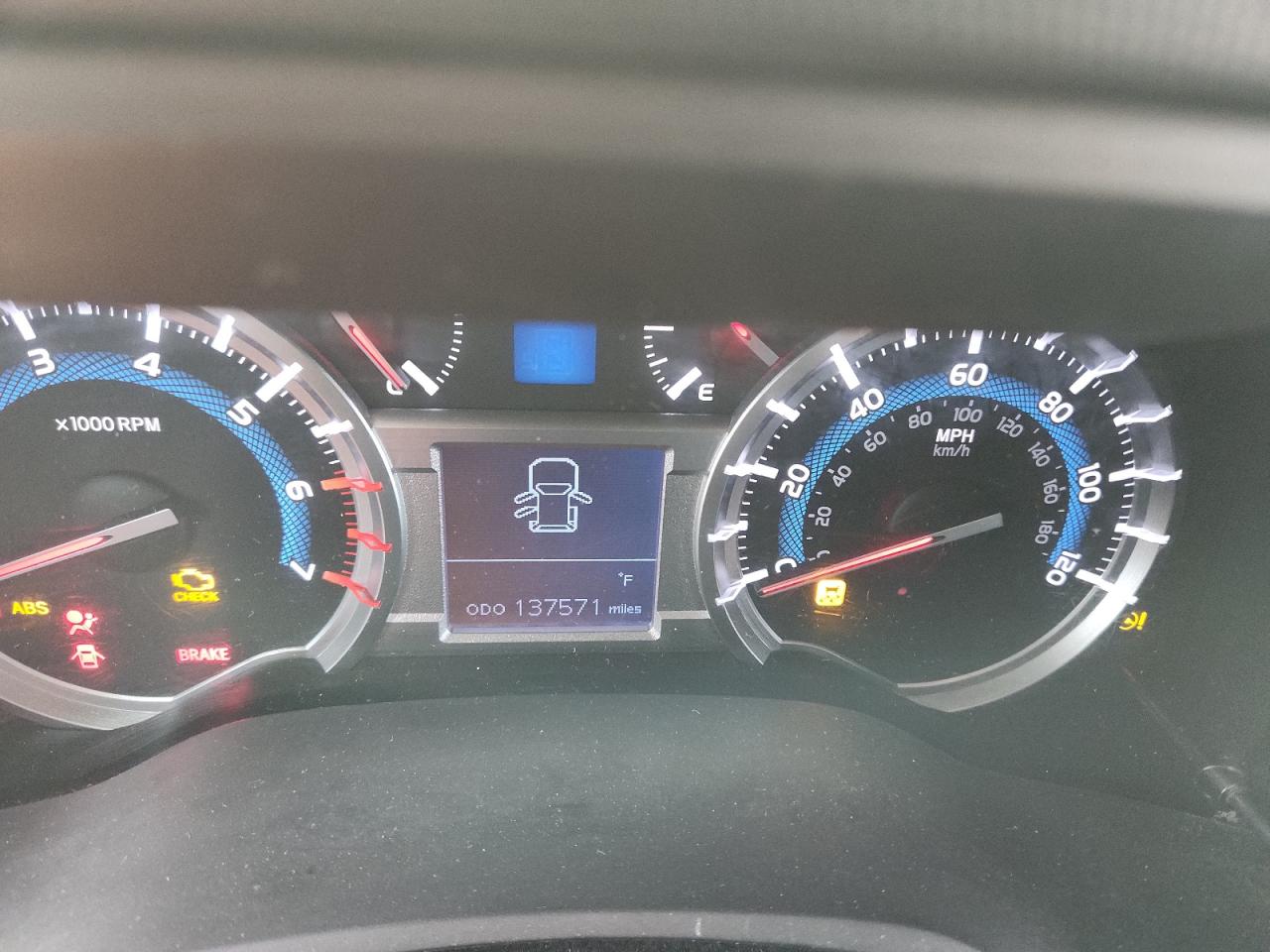 2015 Toyota 4Runner Sr5/Sr5 Premium VIN: JTEBU5JRXF5211477 Lot: 84831955