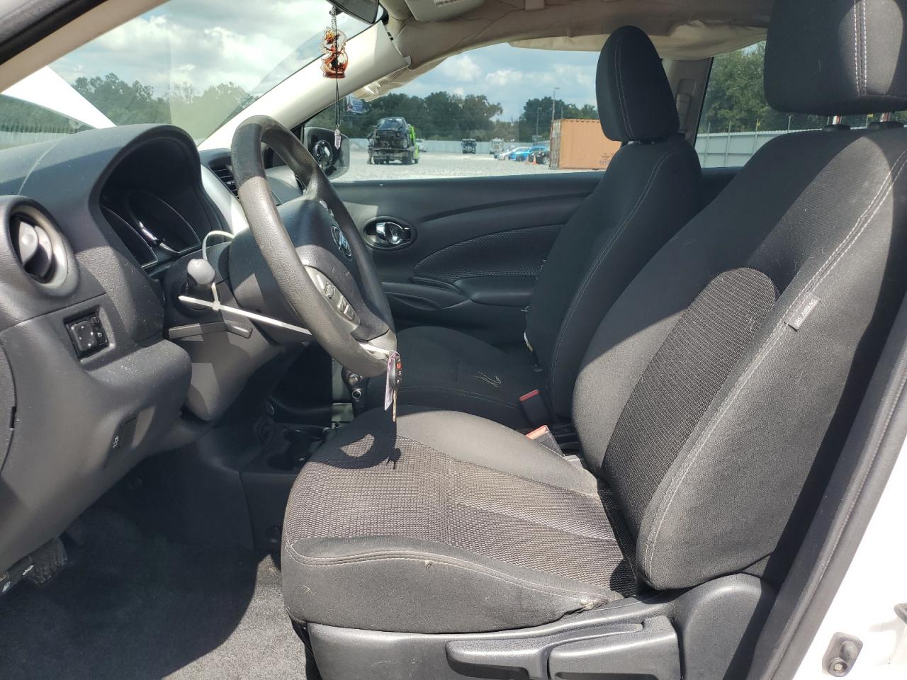 2017 Nissan Versa S VIN: 3N1CN7AP1HL867377 Lot: 84981435