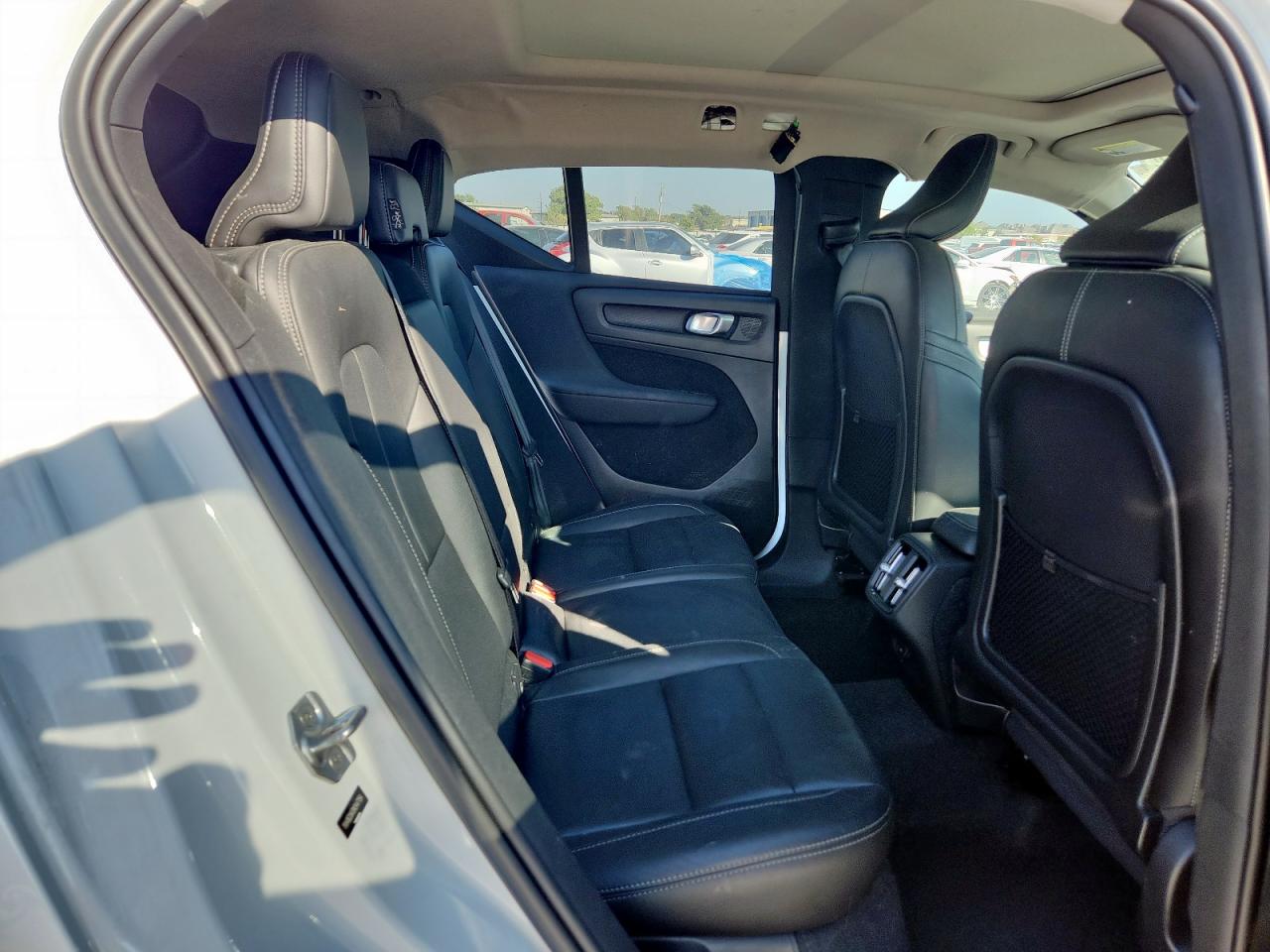 2021 Volvo Xc40 T5 Momentum VIN: YV4162UK0M2447154 Lot: 85842665