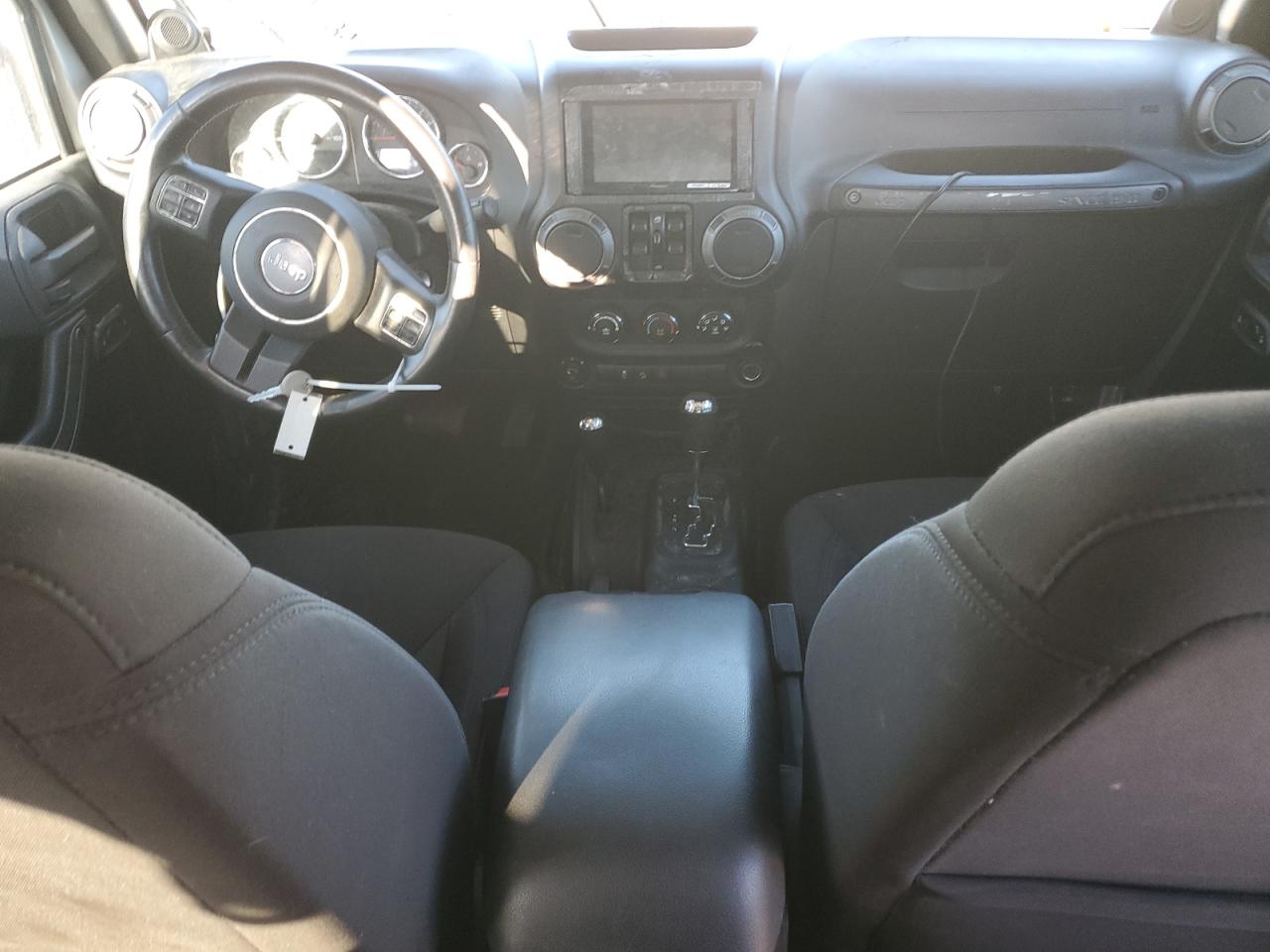 2014 Jeep Wrangler Unlimited Sport VIN: 1C4BJWDG3EL120641 Lot: 86895805