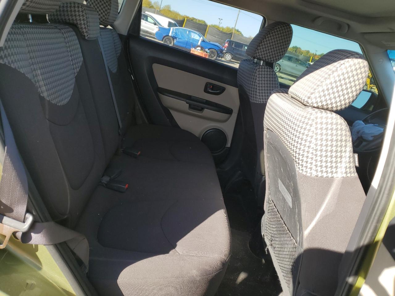 2011 Kia Soul + VIN: KNDJT2A21B7292565 Lot: 89538305