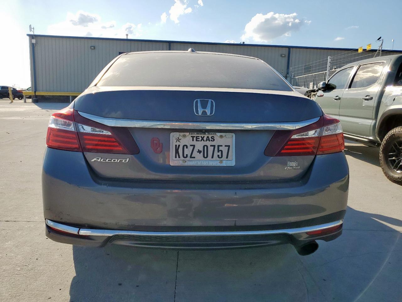 2017 Honda Accord Exl VIN: 1HGCR2F96HA234462 Lot: 85518125