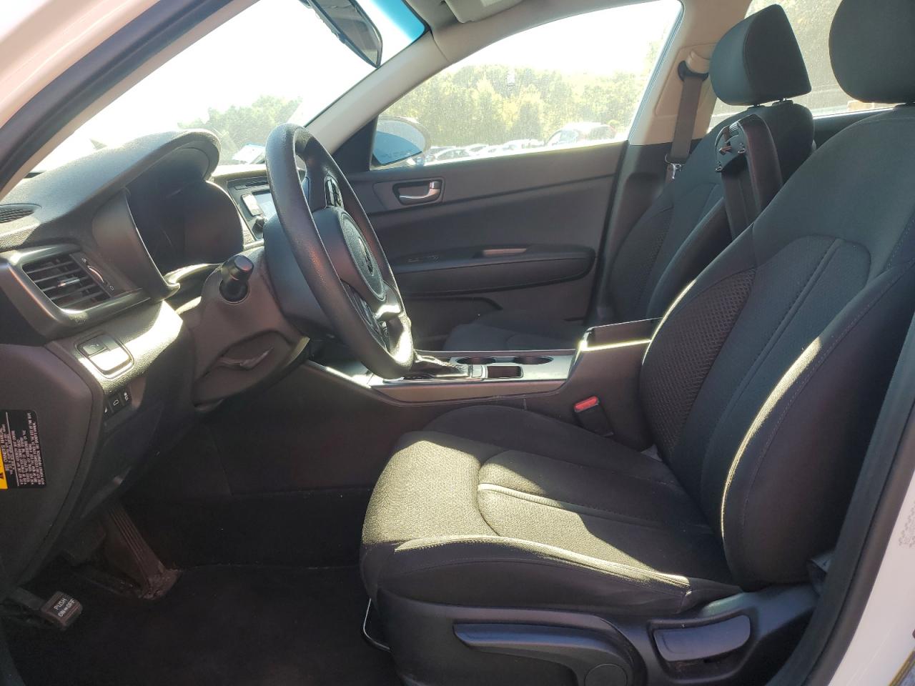 2016 Kia Optima Lx VIN: KNAGT4L32G5077384 Lot: 85715425