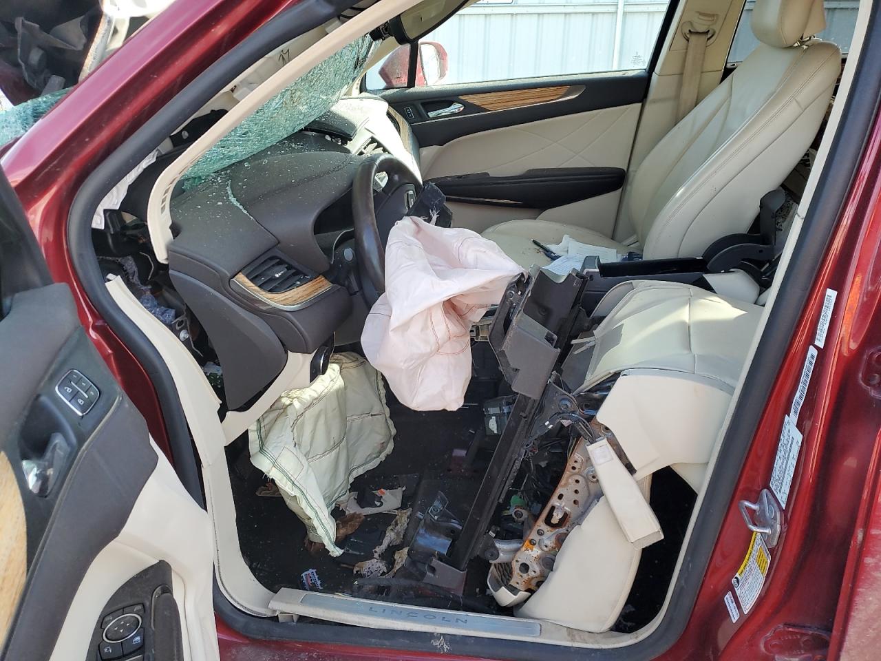 2016 Lincoln Mkc Select VIN: 5LMCJ2D92GUJ10896 Lot: 82002325