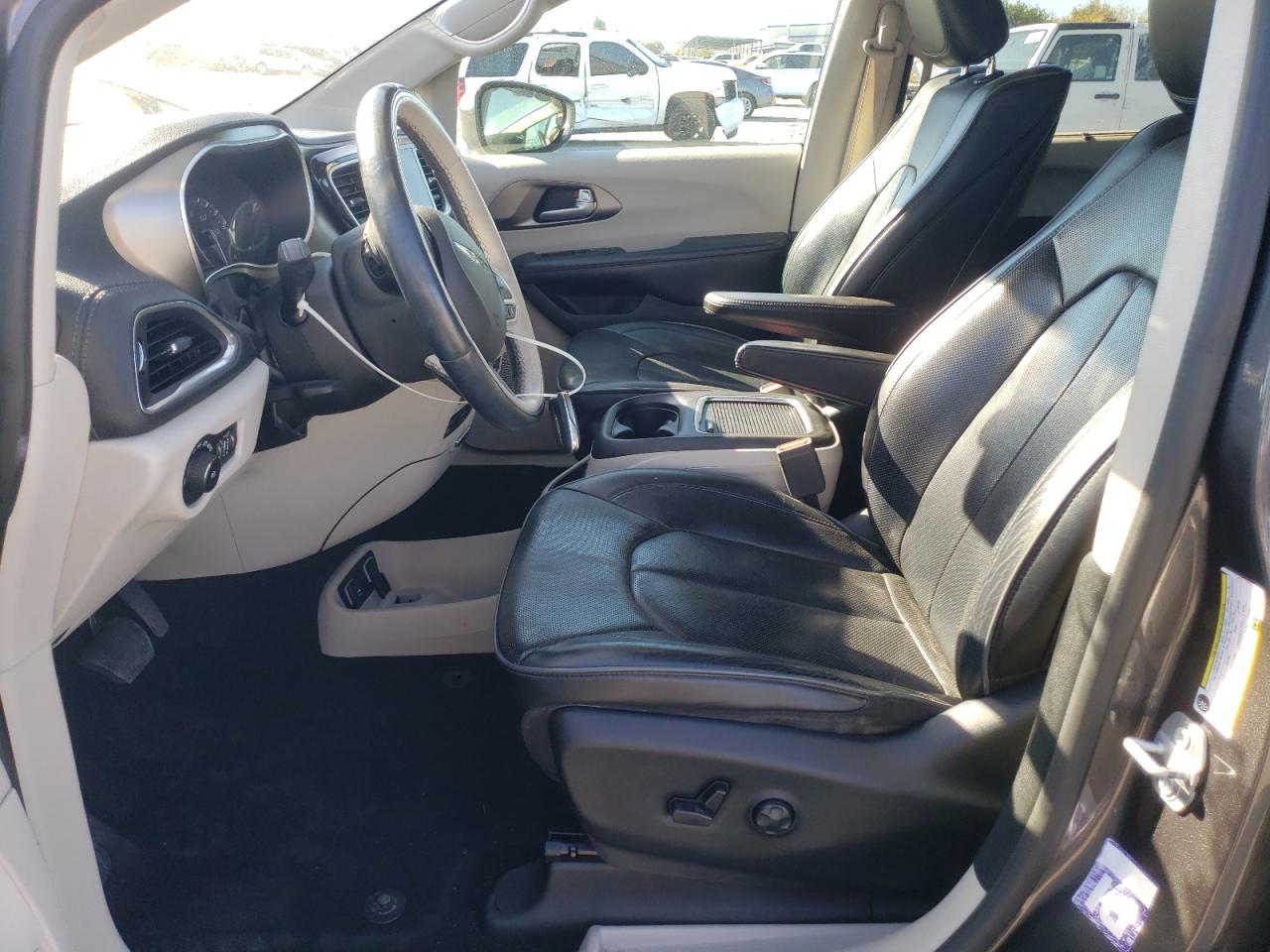 2018 Chrysler Pacifica Limited VIN: 2C4RC1GG5JR357785 Lot: 90327085