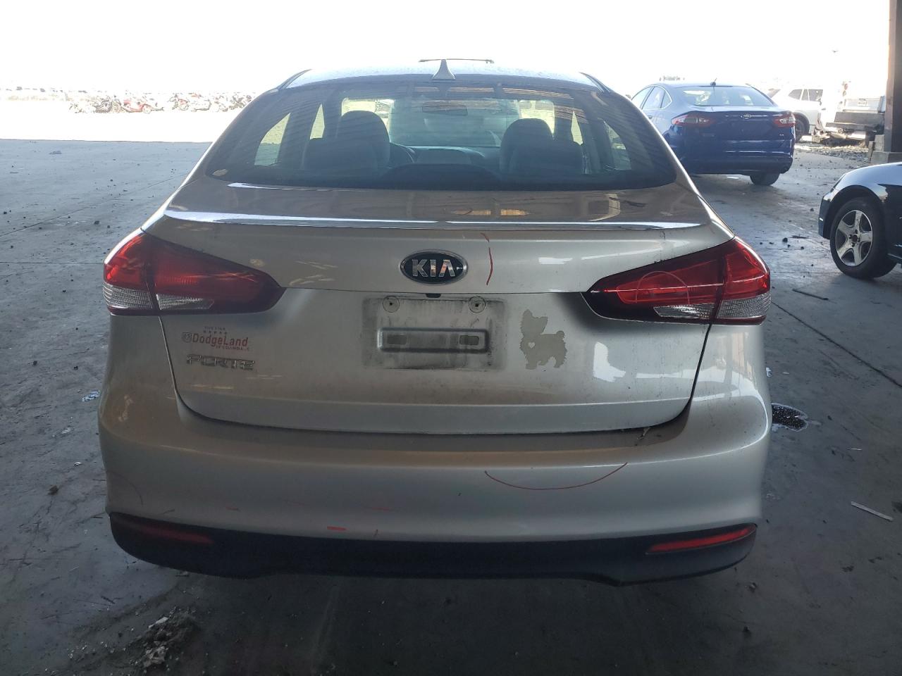 2017 Kia Forte Lx VIN: 3KPFL4A7XHE011286 Lot: 85522465