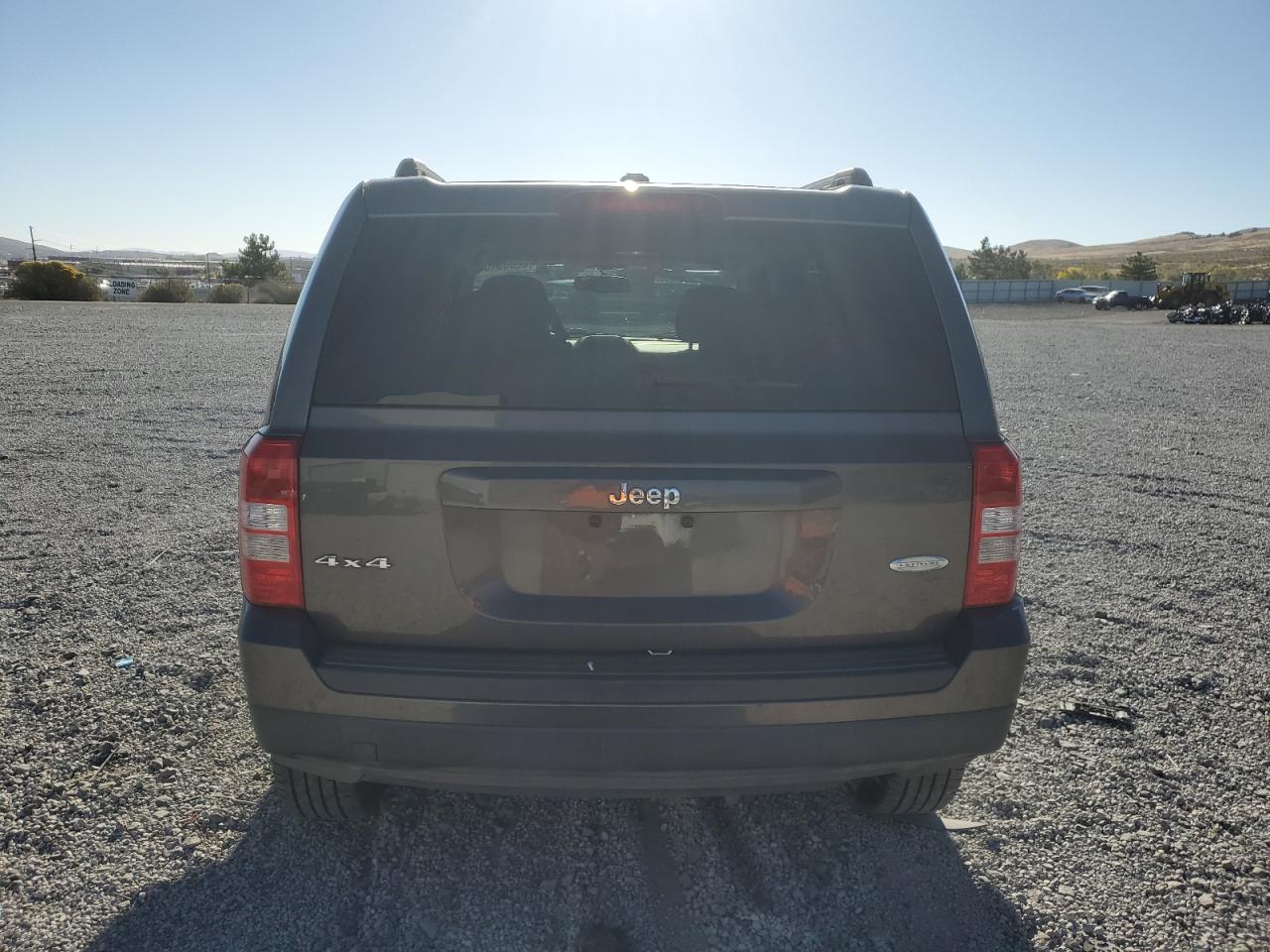 2016 Jeep Patriot Latitude VIN: 1C4NJRFB3GD758627 Lot: 82385465