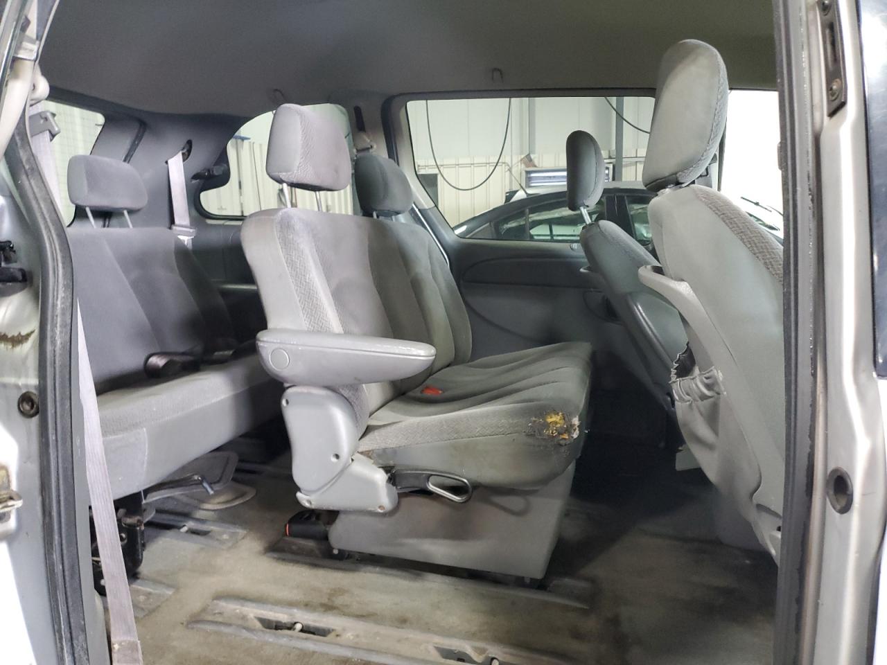 2006 Chrysler Town & Country VIN: 1A4GP45R16B755612 Lot: 71114775