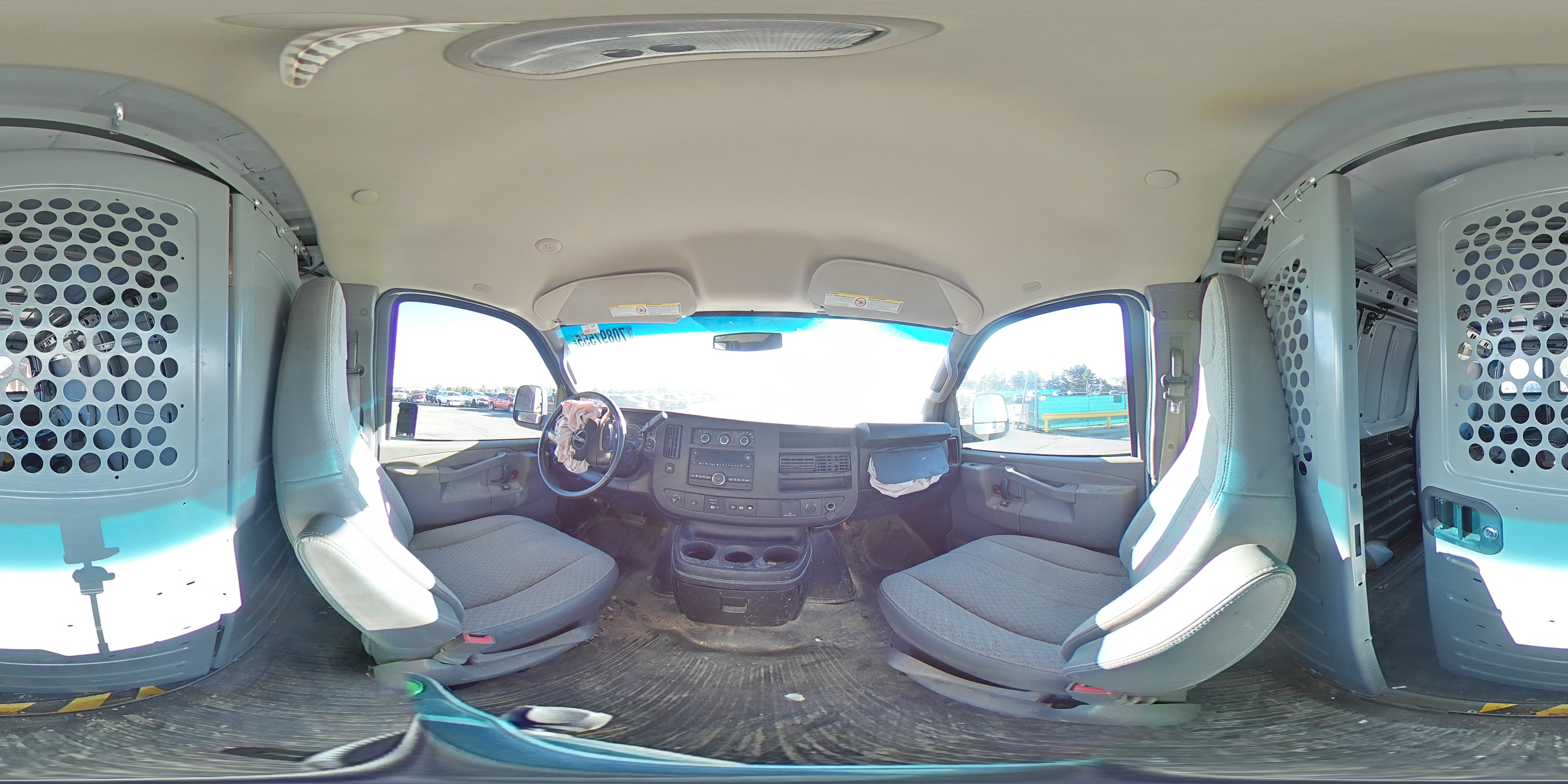 2017 GMC Savana G2500 VIN: 1GTW7AFFXH1177720 Lot: 70897555