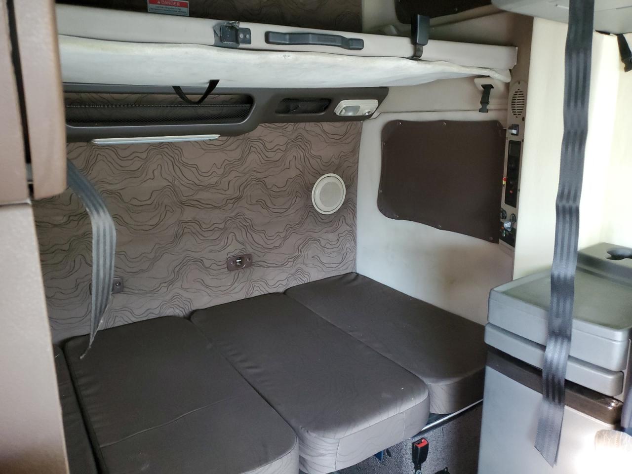 2020 Volvo Vnr VIN: 4V4WC9EH2LN255099 Lot: 85541675