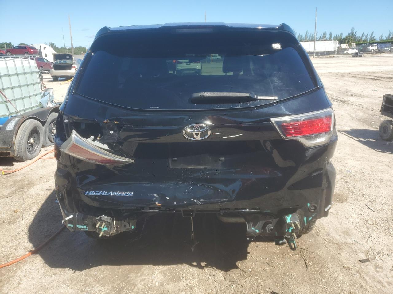 2016 Toyota Highlander Le VIN: 5TDZARFH4GS019440 Lot: 85383875
