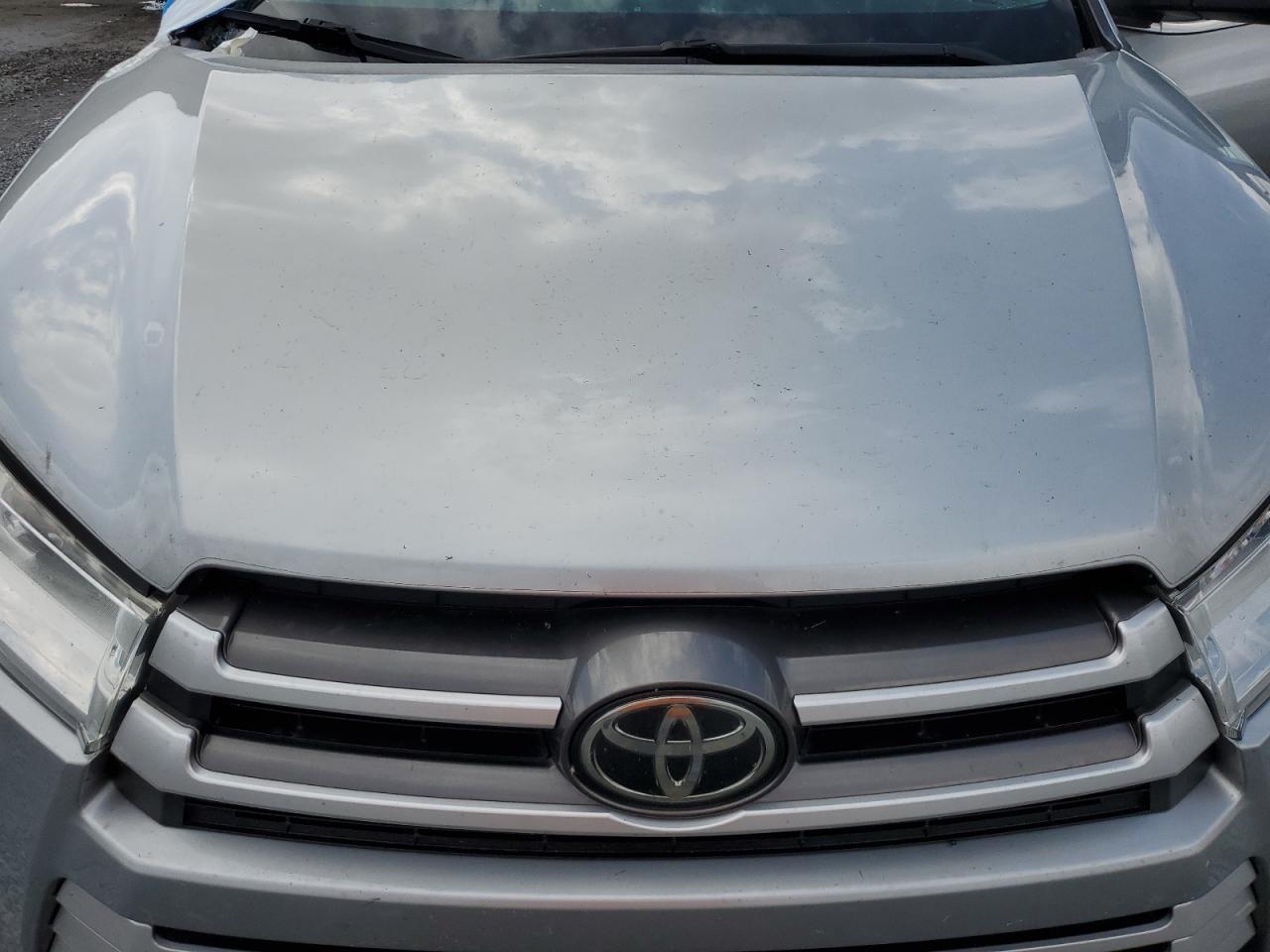 2019 Toyota Highlander Se VIN: 5TDKZRFH6KS564560 Lot: 82340085