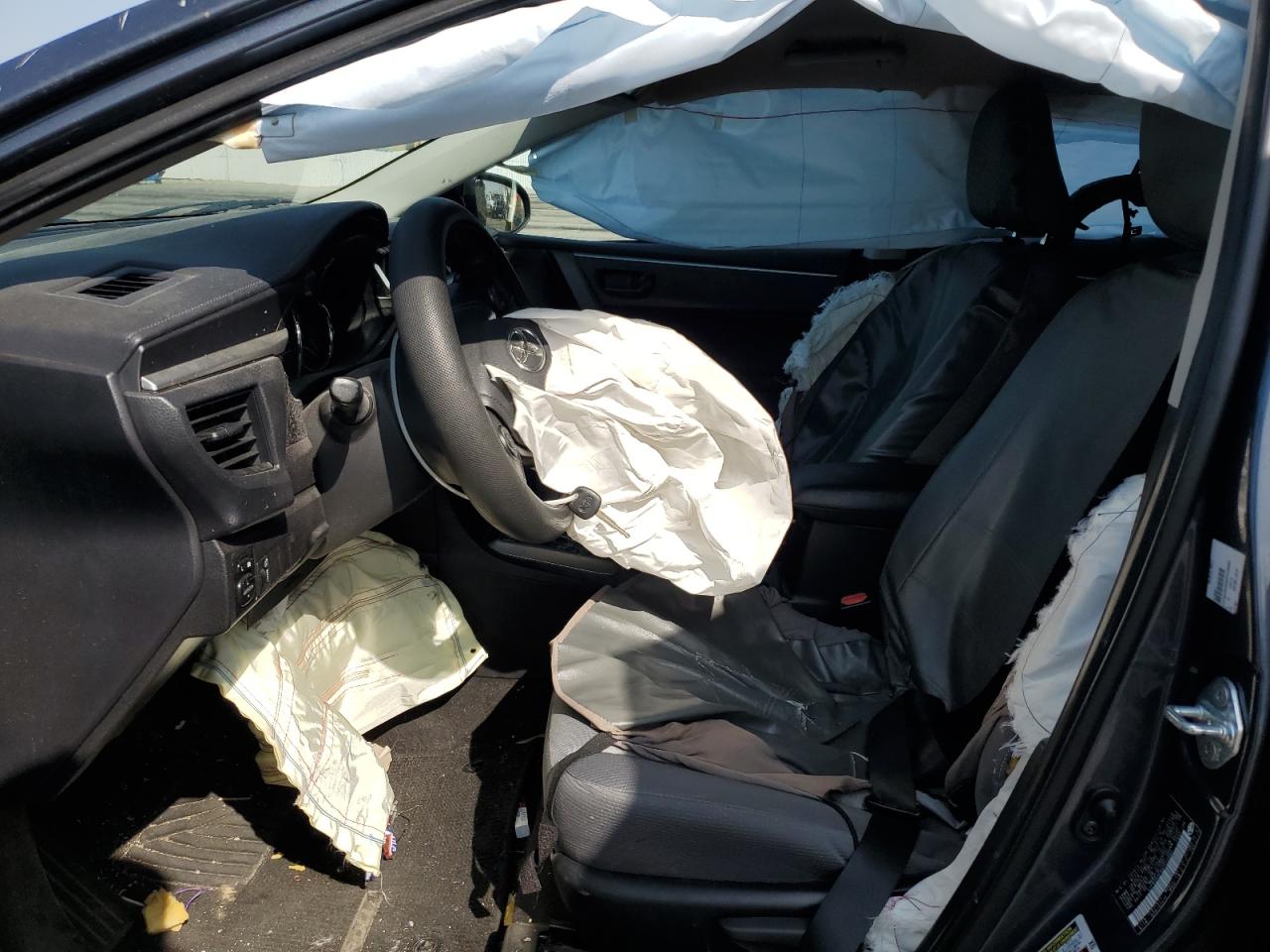 2016 Toyota Corolla L VIN: 5YFBURHE6GP546982 Lot: 82293675