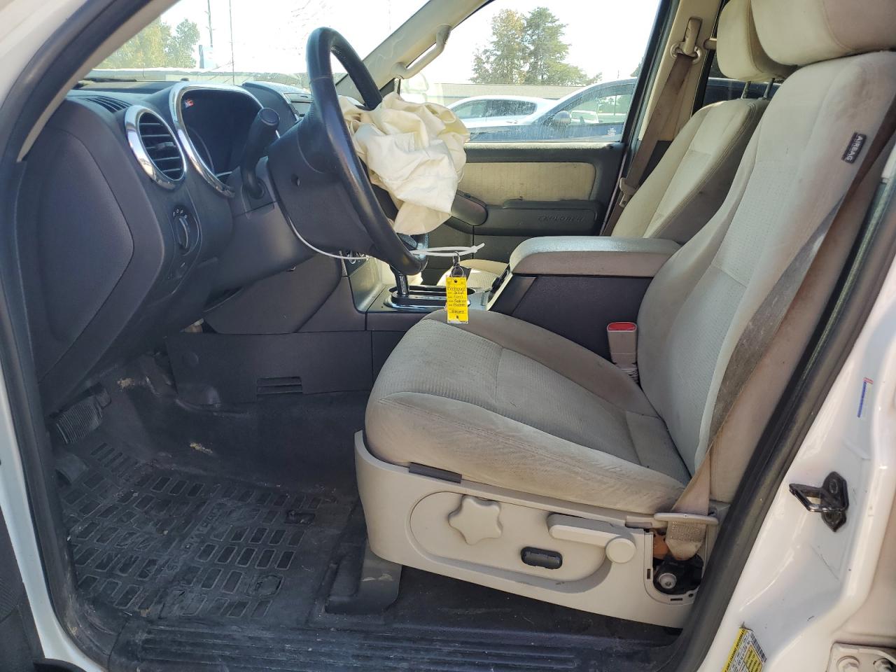 2008 Ford Explorer Sport Trac Xlt VIN: 1FMEU51E08UA17799 Lot: 81999835