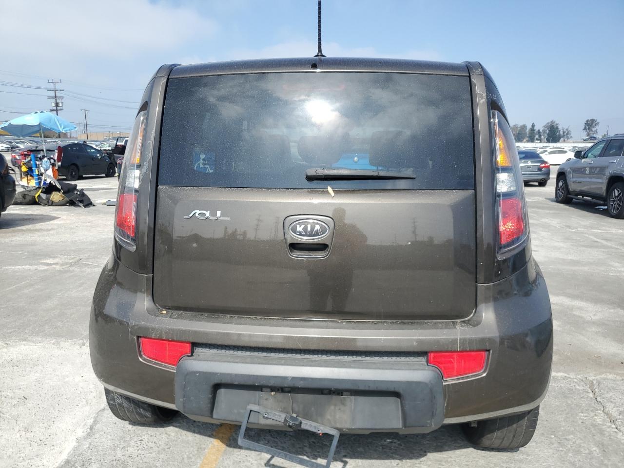 2010 Kia Soul + VIN: KNDJT2A28A7049317 Lot: 85653765