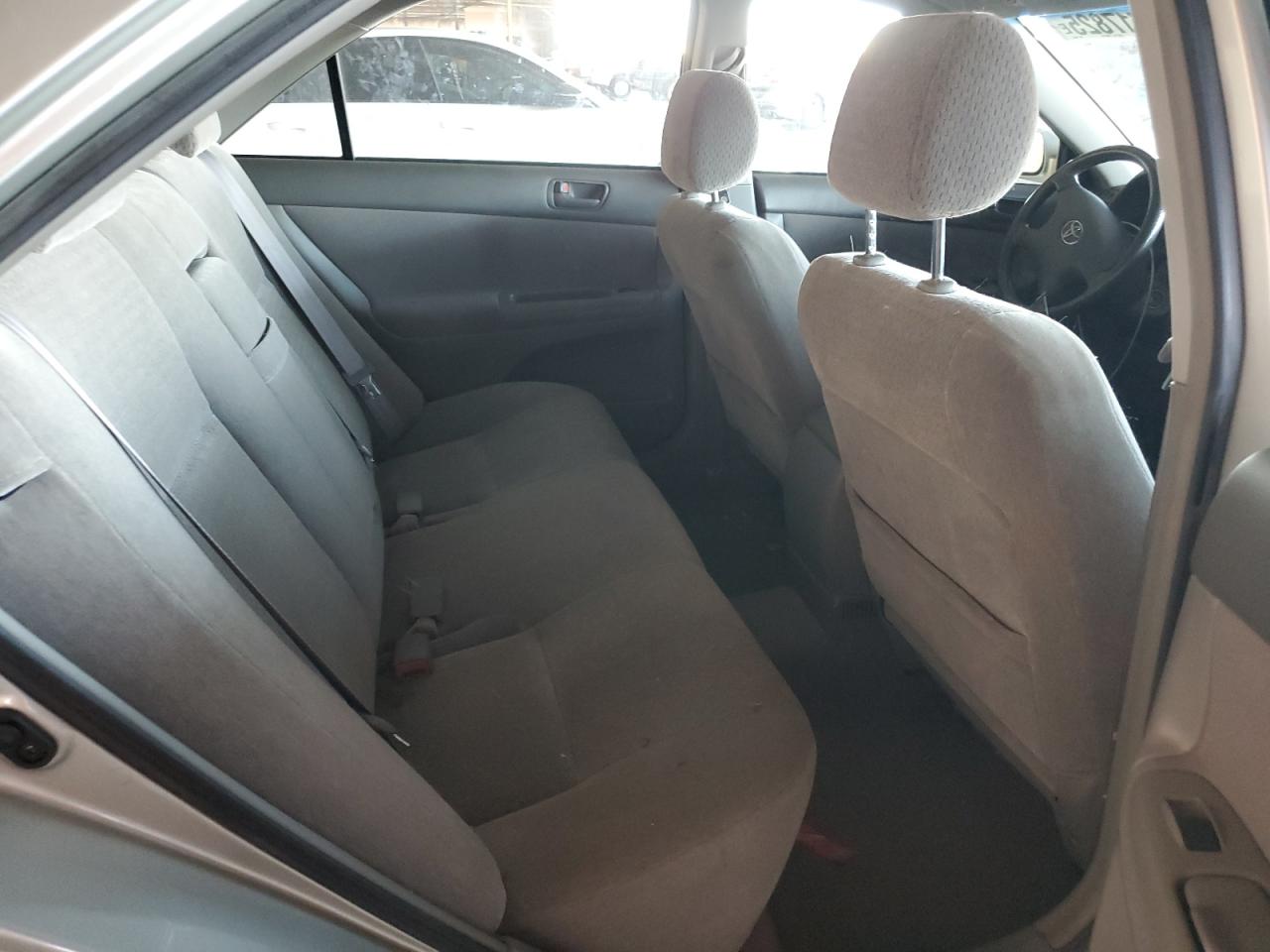 2003 Toyota Camry Le VIN: JTDBE32K330184641 Lot: 86717825
