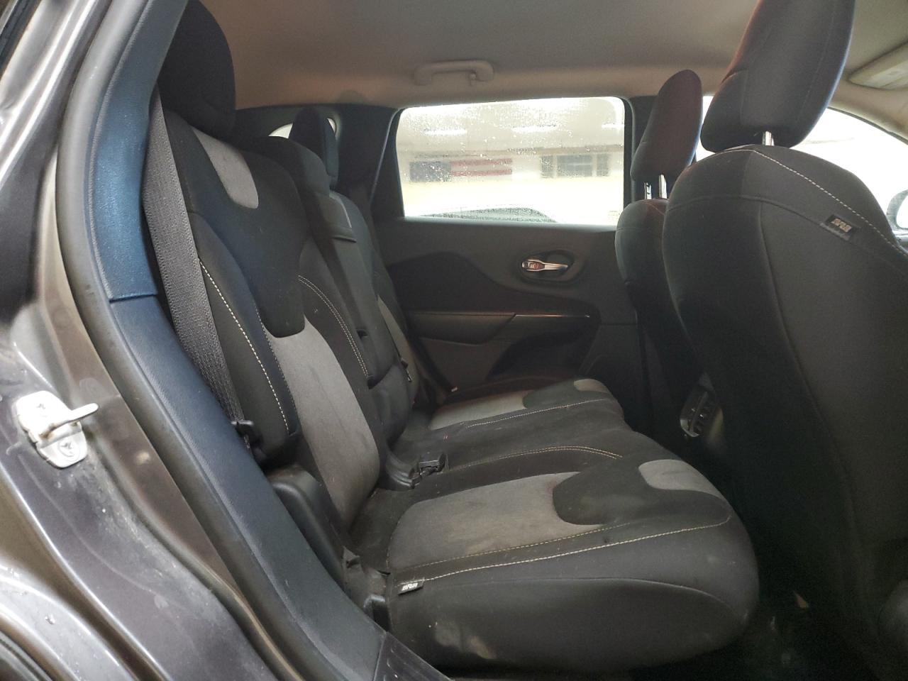 2014 Jeep Cherokee Latitude VIN: 1C4PJLCB4EW139238 Lot: 90406015