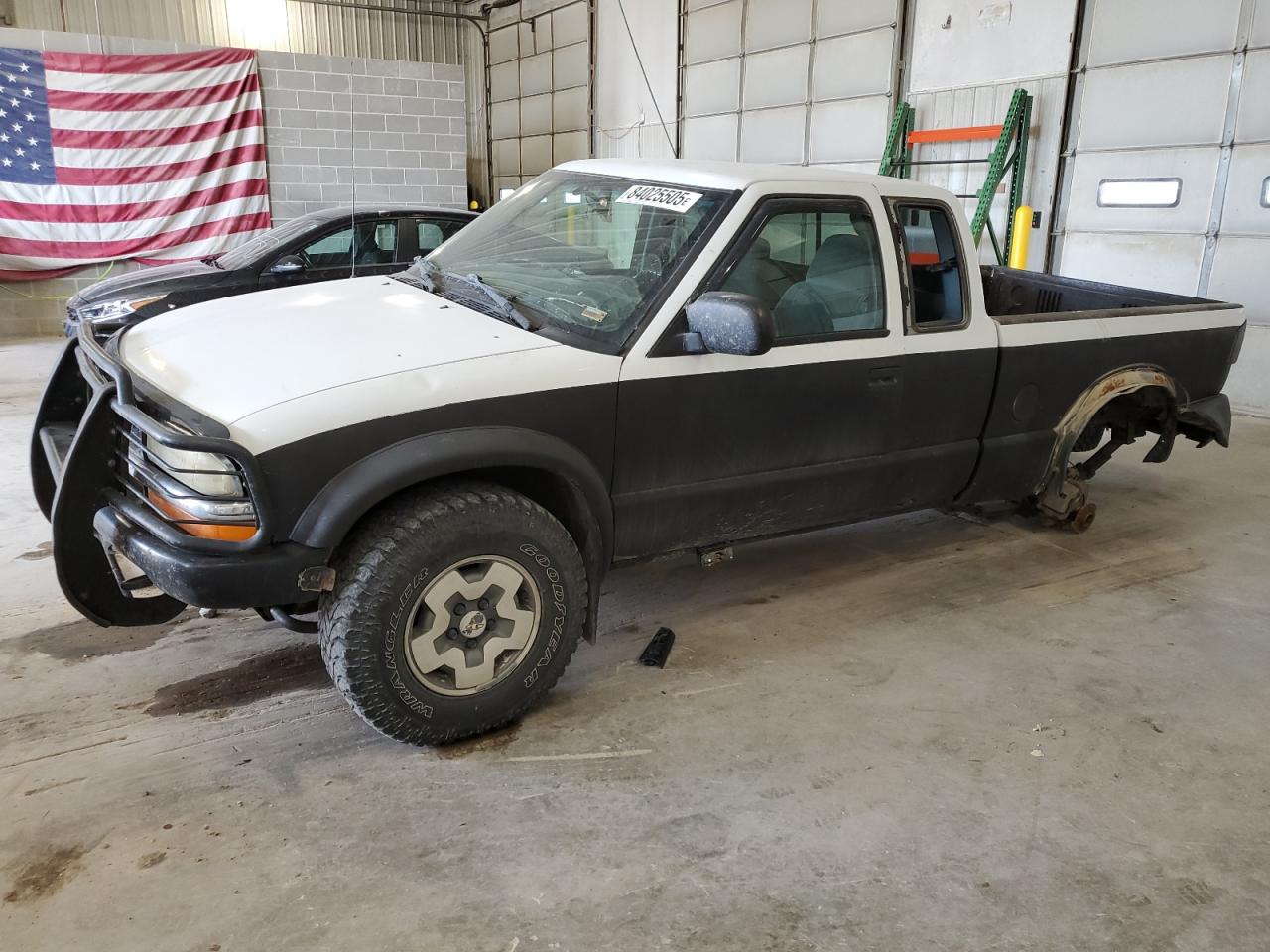 CHEVROLET S10 2002. Lot# 84025505. VIN 1GCCT19W628260747. Photo 1