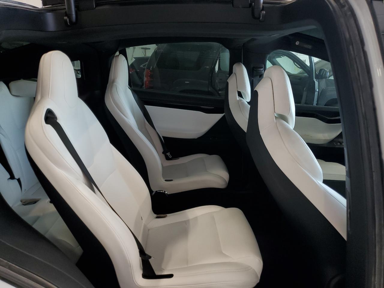 2019 Tesla Model X VIN: 5YJXCBE26KF152946 Lot: 84740005