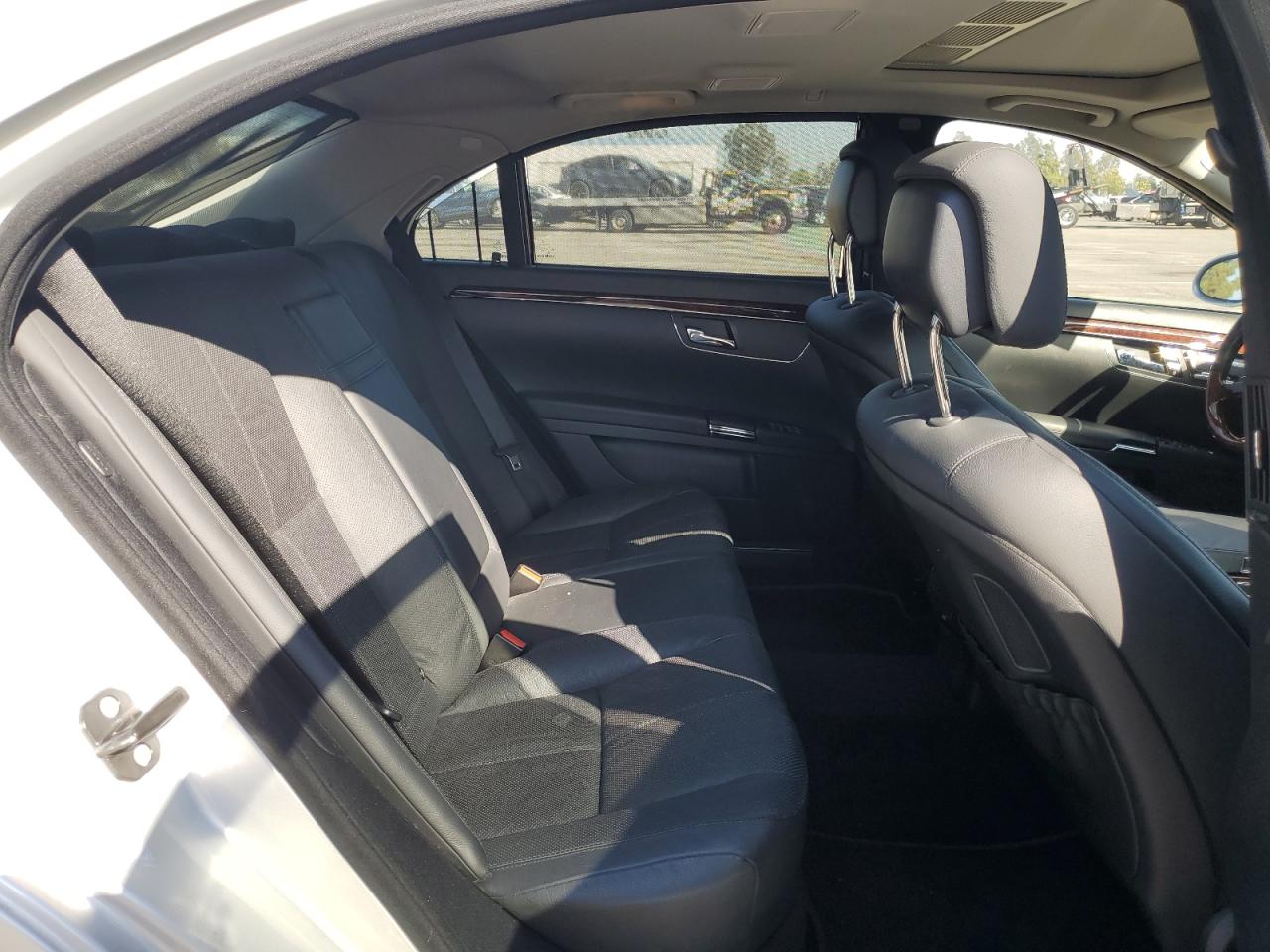 2007 Mercedes-Benz S 550 VIN: WDDNG71X37A136378 Lot: 85368575