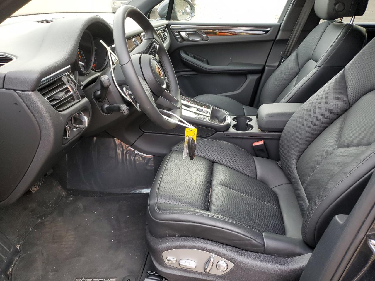 2025 Porsche Macan Base VIN: WP1AA2A54SLB13733 Lot: 90637545