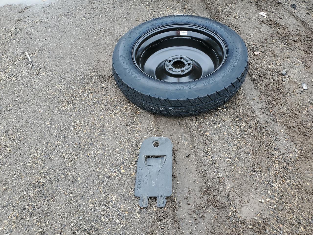 2016 Jeep Cherokee Latitude VIN: 1C4PJLCS4GW195392 Lot: 81740255