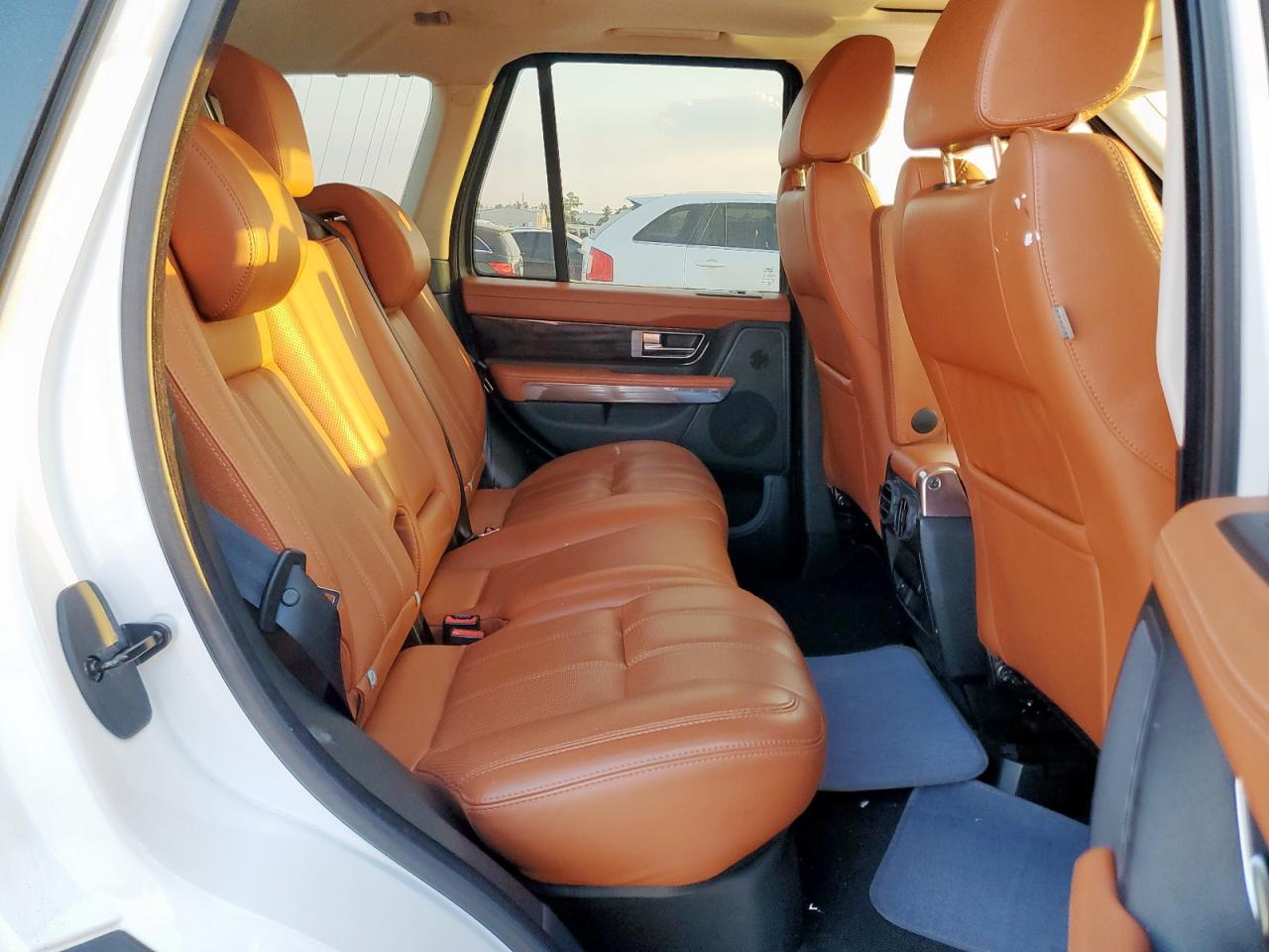 2011 Land Rover Range Rover Sport Lux VIN: SALSK2D44BA295427 Lot: 84657235