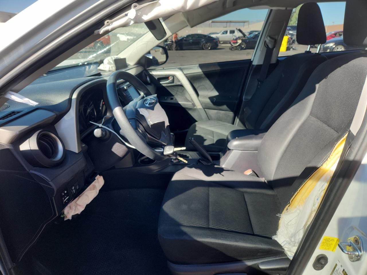 2018 Toyota Rav4 Le VIN: 2T3ZFREV5JW462632 Lot: 85184915