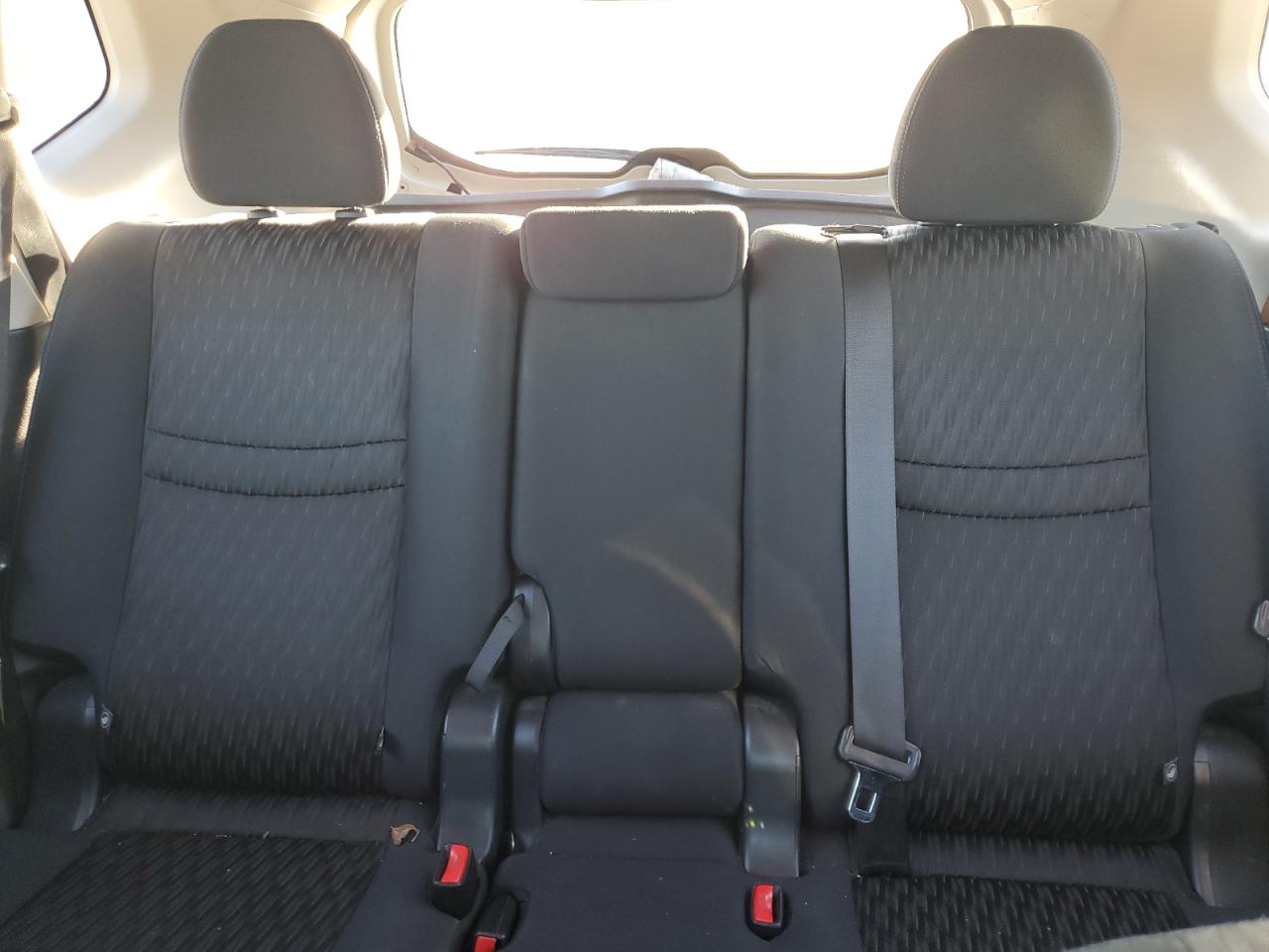 2017 Nissan Rogue S VIN: 5N1AT2MT4HC784071 Lot: 84382145