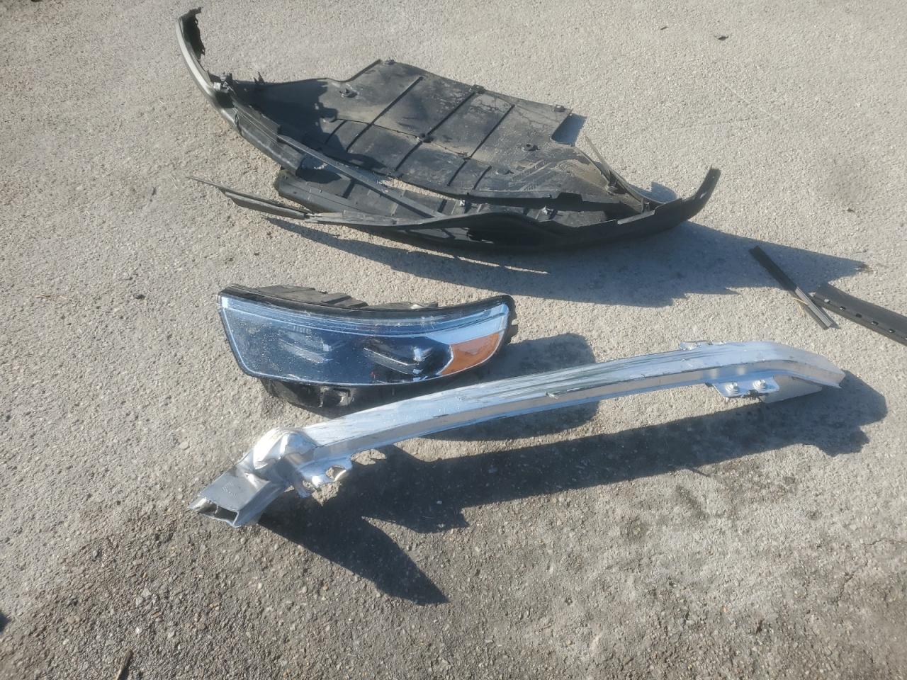 2024 Ford Explorer Xlt VIN: 1FMSK7DH0RGA89869 Lot: 84703895