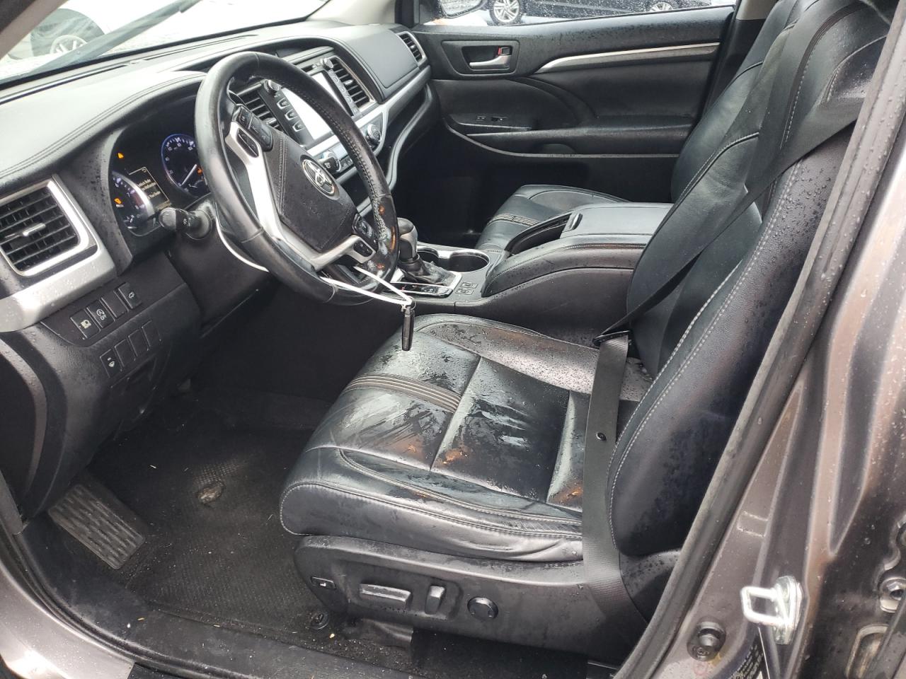 2018 Toyota Highlander Se VIN: 5TDKZRFH0JS533187 Lot: 82474095