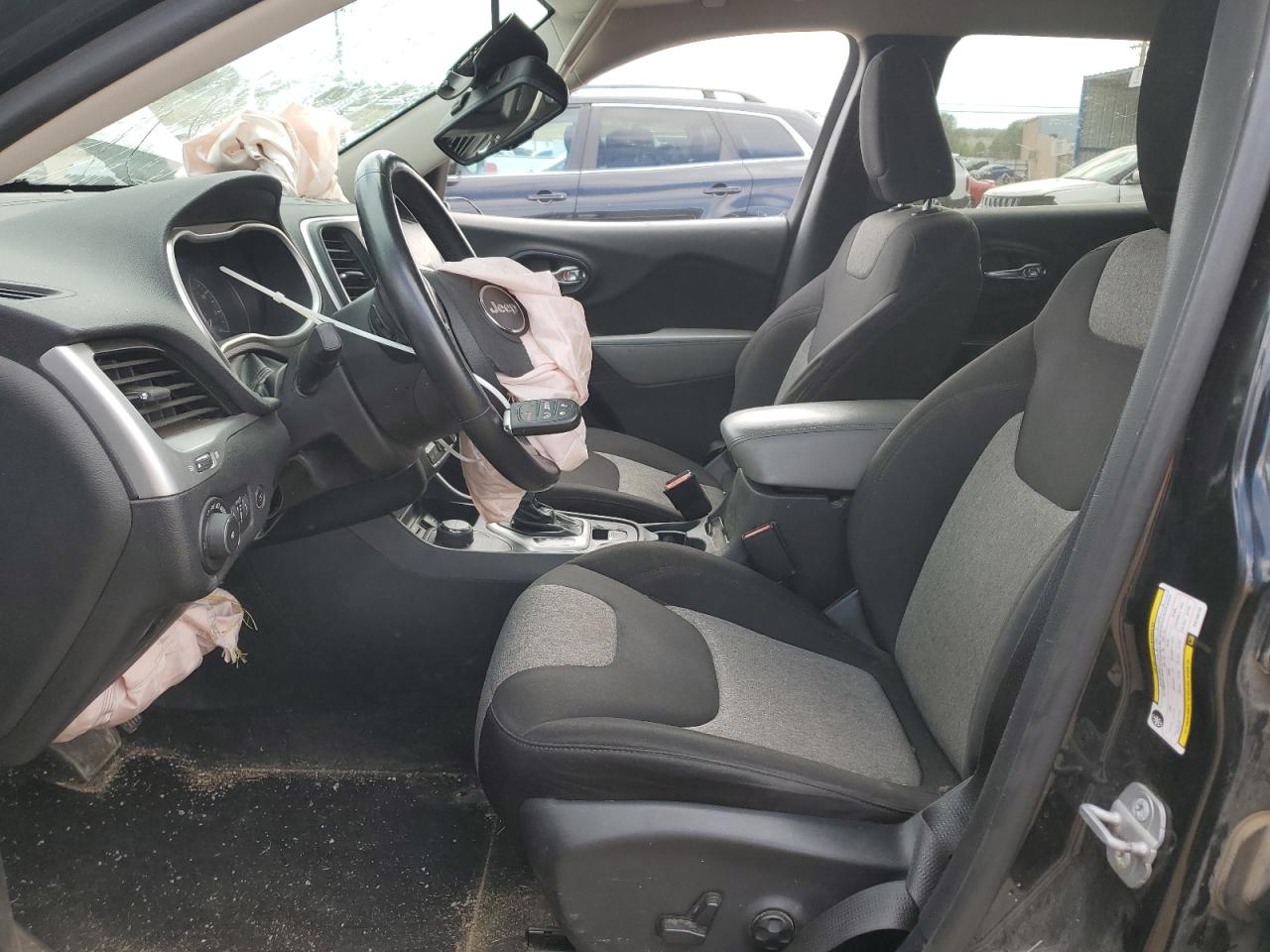 2014 Jeep Cherokee Latitude VIN: 1C4PJMCS9EW180745 Lot: 85323405