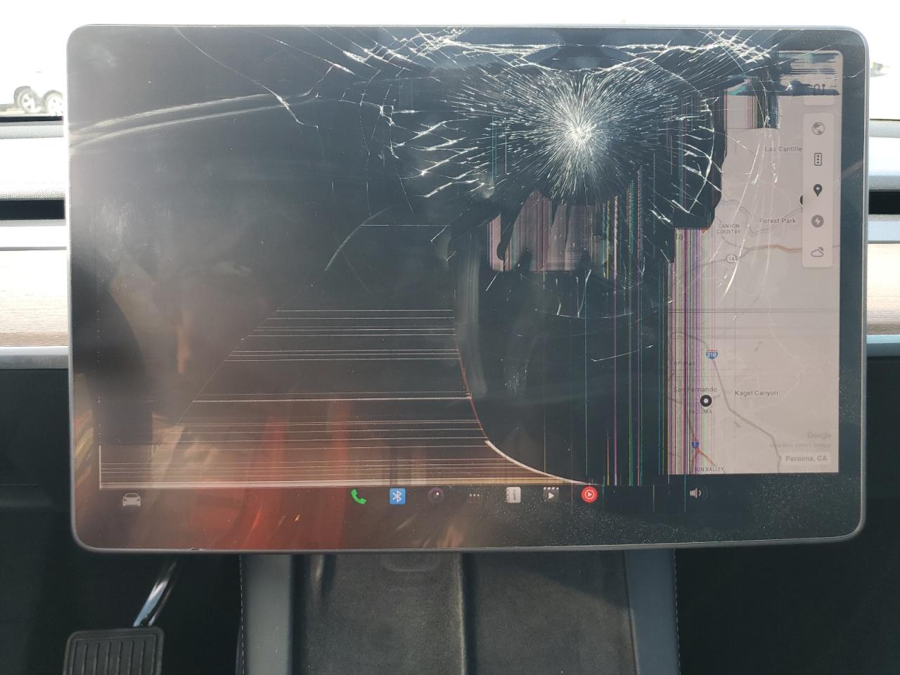 2022 Tesla Model Y VIN: 7SAYGDEE0NF377420 Lot: 81856635