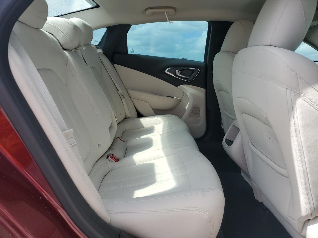 2015 Chrysler 200 Limited VIN: 1C3CCCAB7FN541388 Lot: 85830475