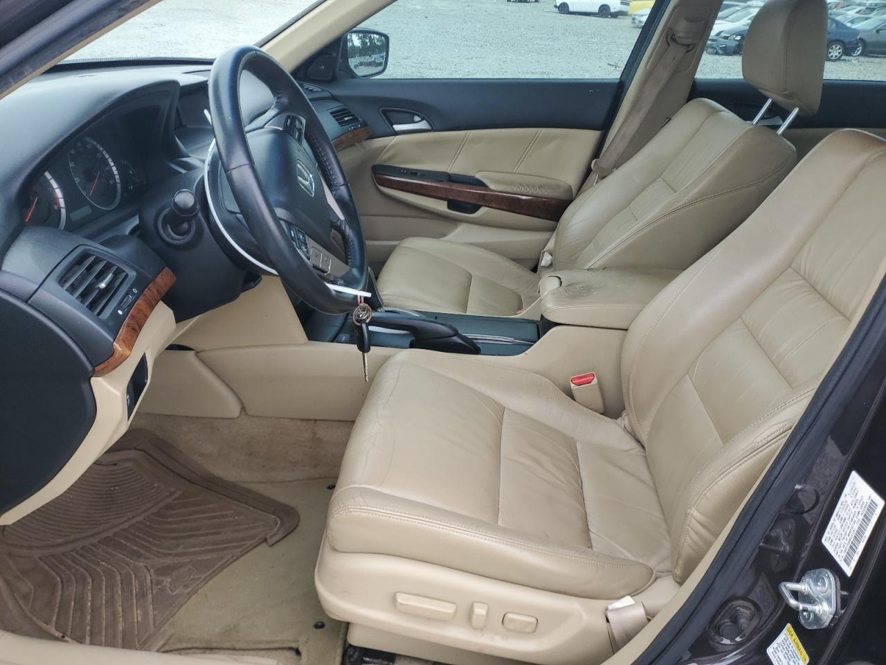 2011 Honda Accord Exl VIN: 1HGCP2F88BA043291 Lot: 82382885