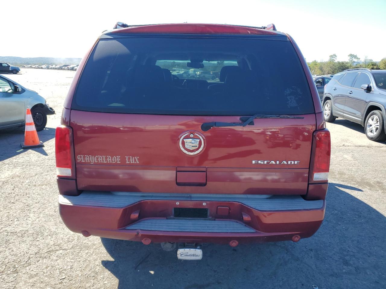 2002 Cadillac Escalade Luxury VIN: 1GYEK63N62R114930 Lot: 84051885