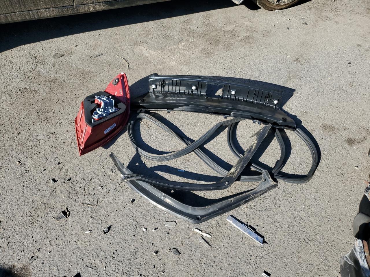 2014 Mercedes-Benz C 250 VIN: WDDGF4HBXEA963957 Lot: 84964605