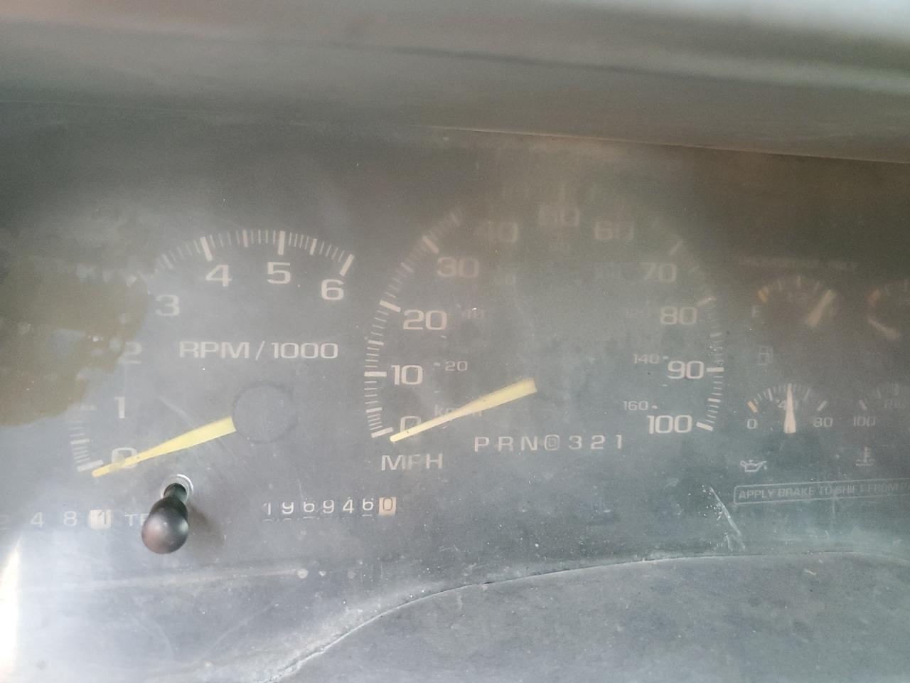 1998 GMC Sierra C2500 VIN: 1GTGC24R5WE518093 Lot: 85680215