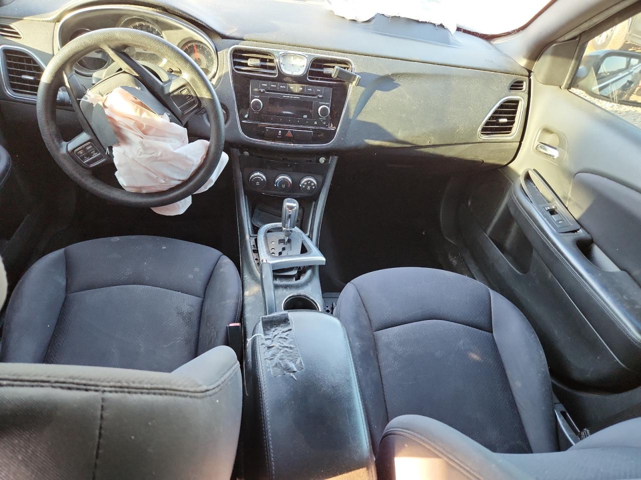 2013 Chrysler 200 Lx VIN: 1C3CCBAB6DN670665 Lot: 84551875