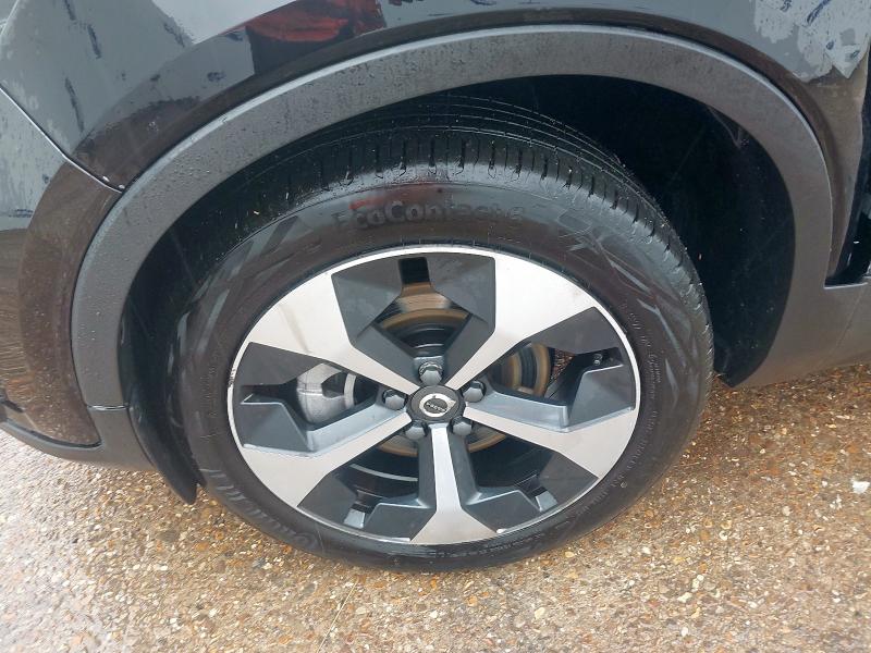 2025 VOLVO XC40 2.0 B4P PLUS DARK 5DR AUTO