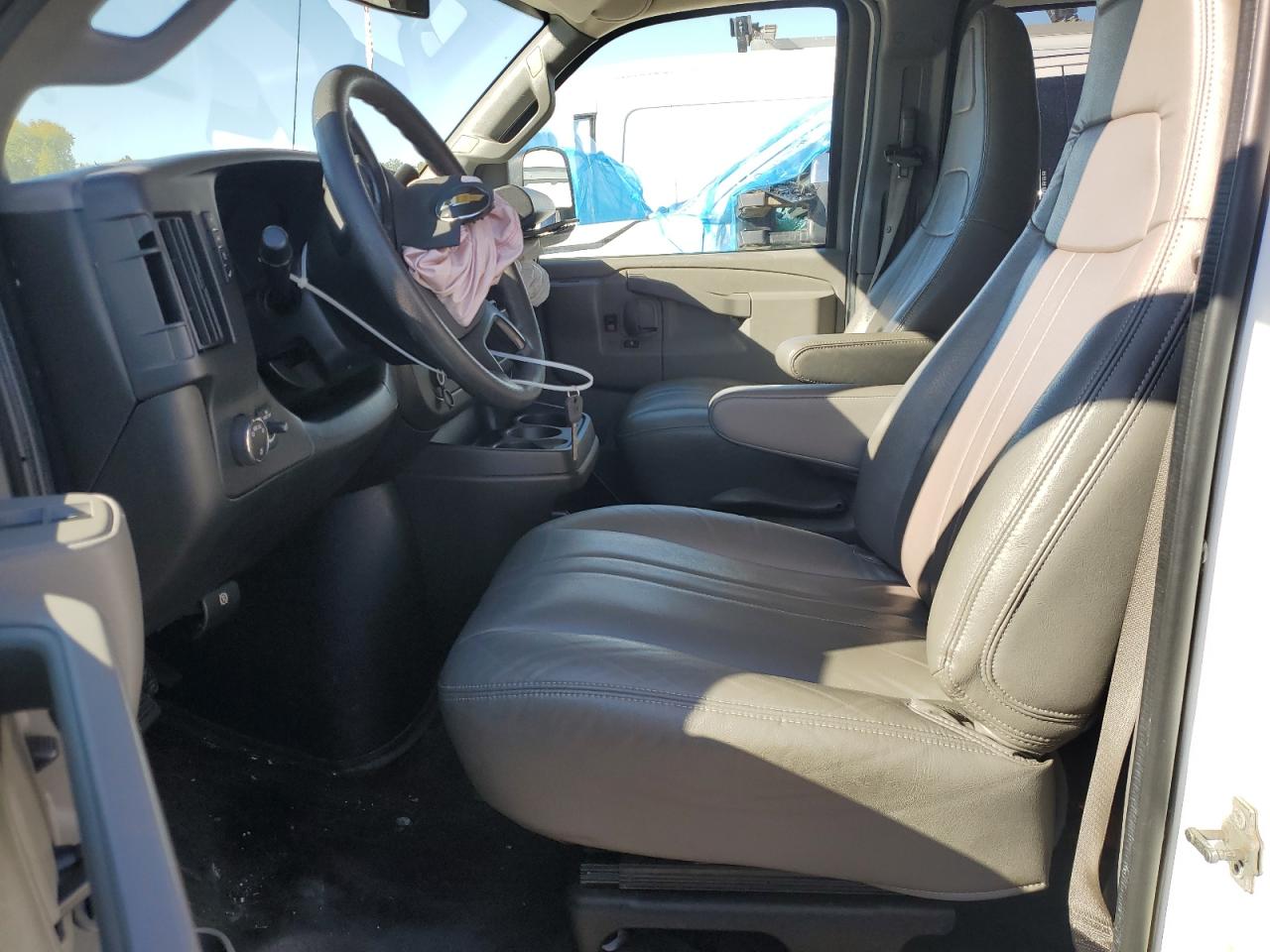 2016 Chevrolet Express G3500 Ls VIN: 1GAZGNFG9G1303957 Lot: 87117455